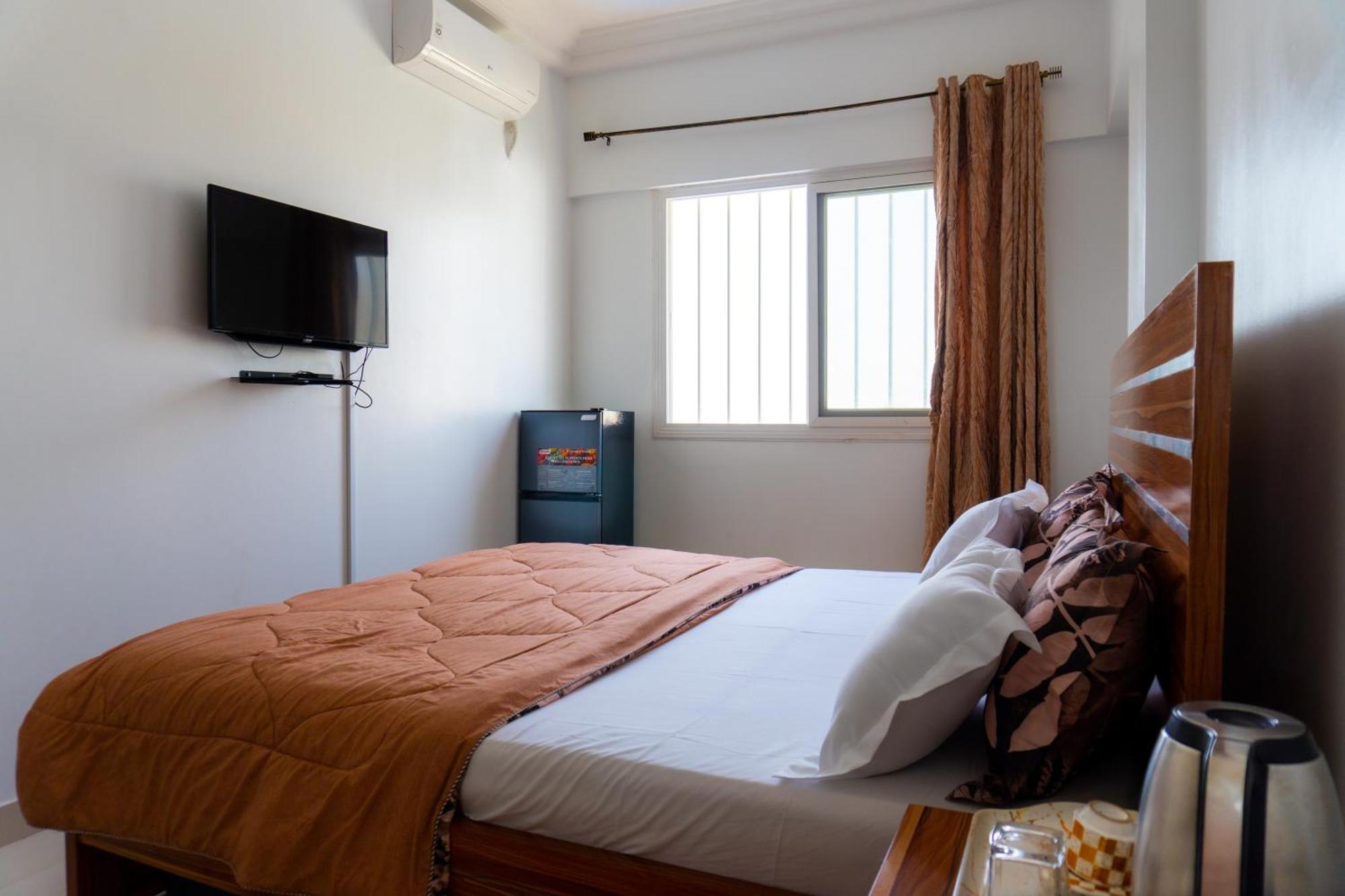 Chambres Meublees Avenue Cheikh Anta Diop Dakar Exteriör bild