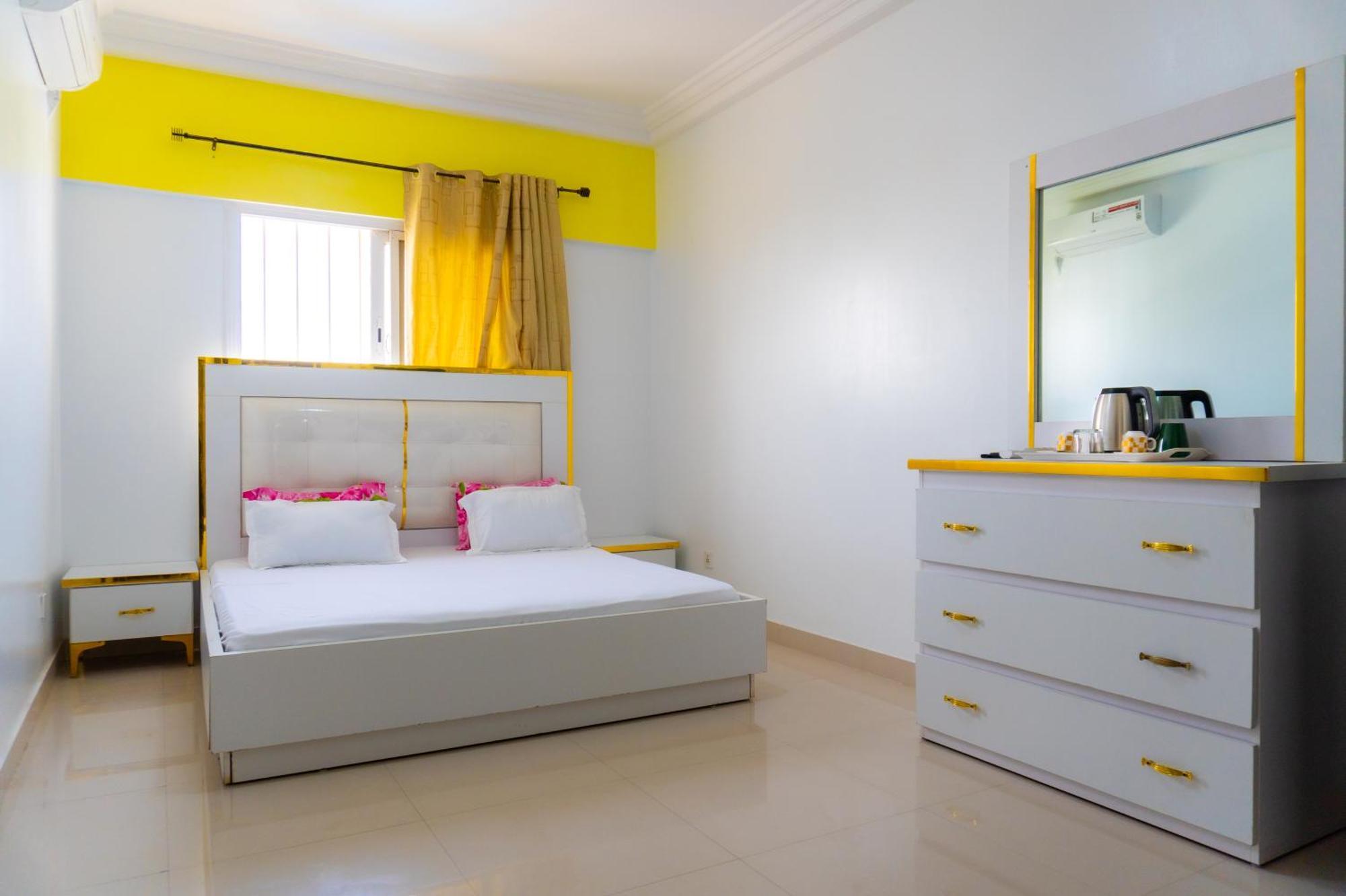 Chambres Meublees Avenue Cheikh Anta Diop Dakar Exteriör bild